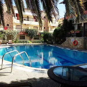 Hotell Pelli, Pefkochori